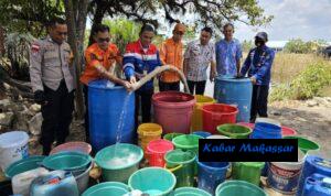 Terdampak Kekeringan di Maros, Pertamina Sulawesi Salurkan 150 Ribu Liter Air Bersih